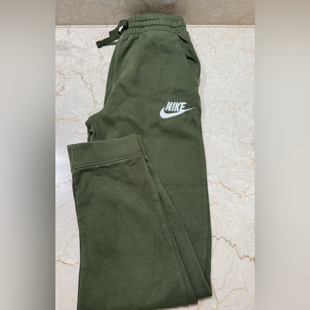Nike Green Sweatpants with Classic Swoosh